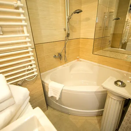 Hotell Fortuna 4*